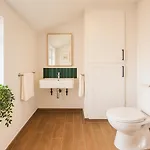 4 Bedroom Spacious House In Cardiff