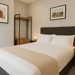 4 Bedroom Spacious House In Cardiff