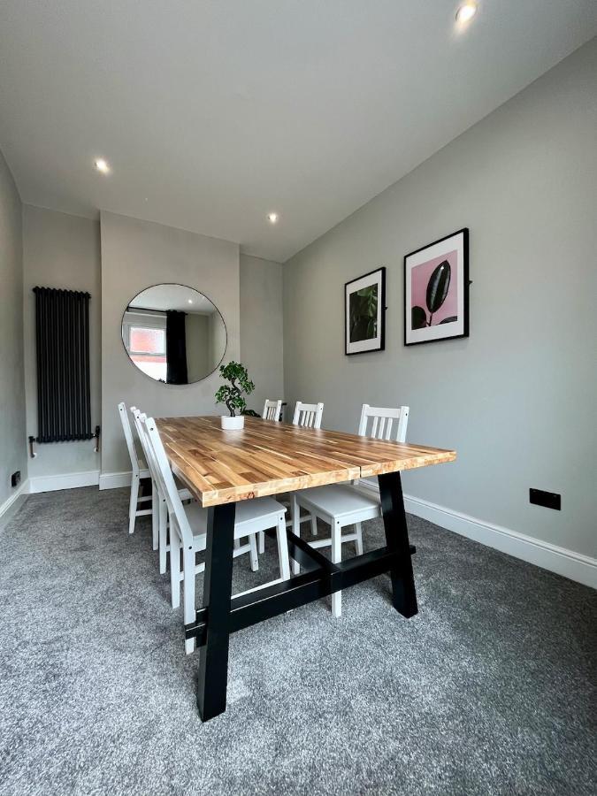 4 Bedroom Spacious House In Holiday home