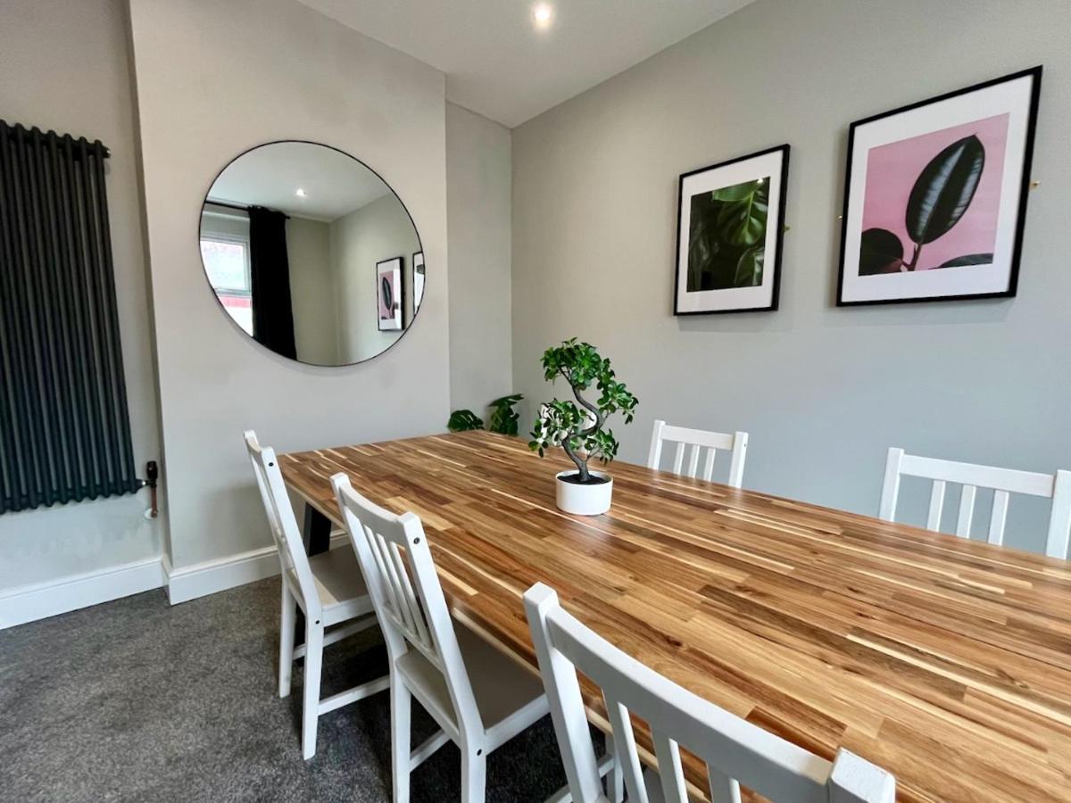 Holiday home 4 Bedroom Spacious House In *