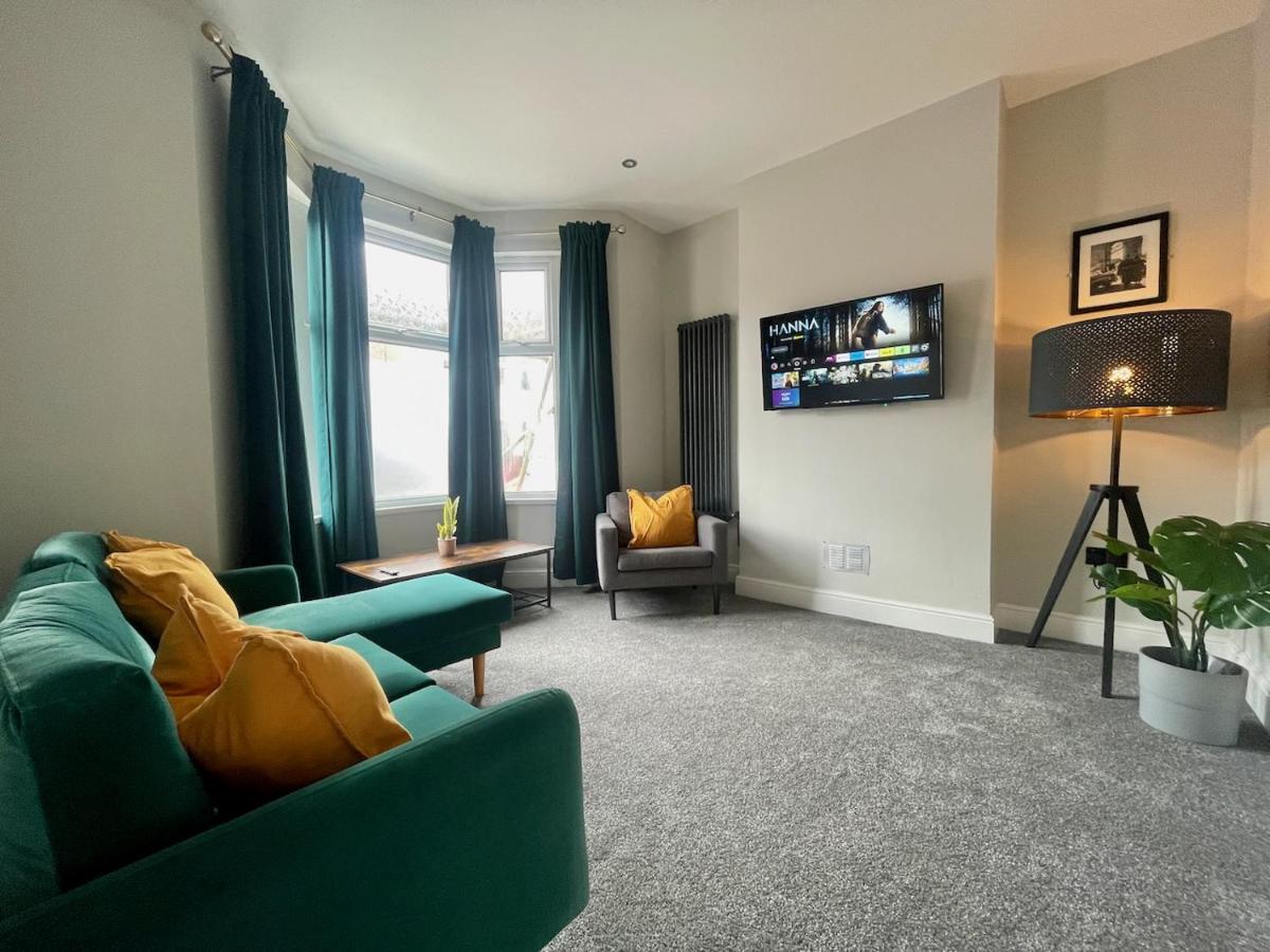 4 Bedroom Spacious House In Holiday home *