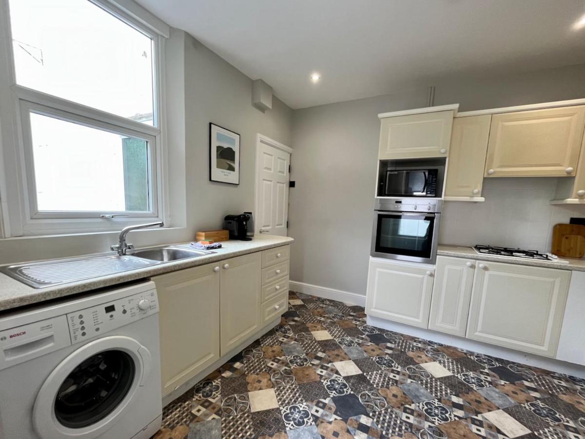 4 Bedroom Spacious House In Holiday home *