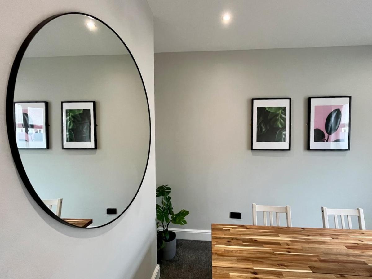 4 Bedroom Spacious House In Cardiff