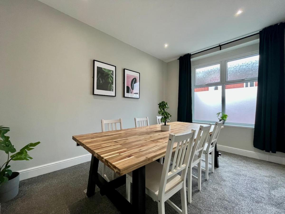 Holiday home 4 Bedroom Spacious House In *